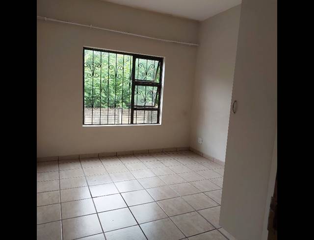 2 BEDROOM FLAT FOR SALE IN EMPANGENI CENTRAL